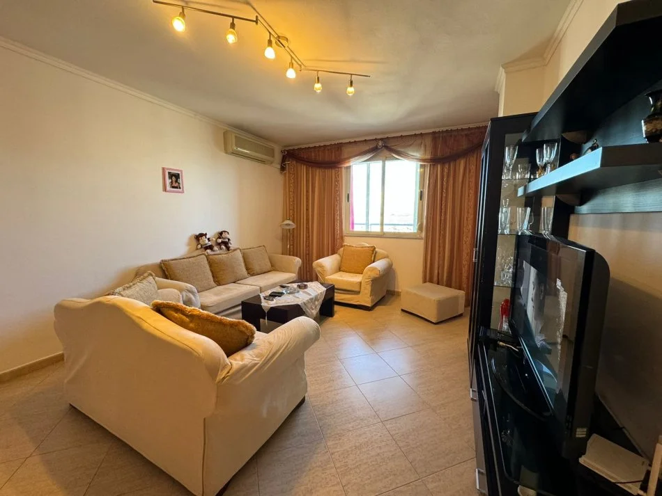 Durres, shitet apartament 2+1+Aneks+Ballkon Kati 9, 117 m² 175.000 € (Blu Star)