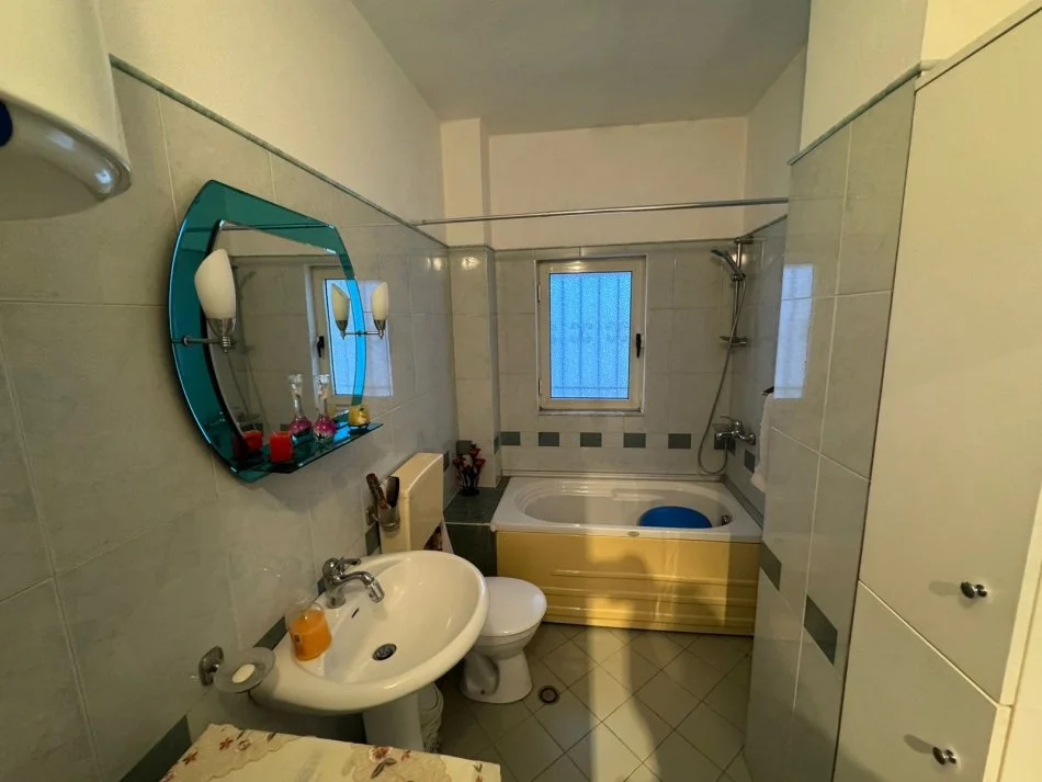 Durres, shitet apartament 2+1+Aneks+Ballkon Kati 9, 117 m² 175.000 € (Blu Star)