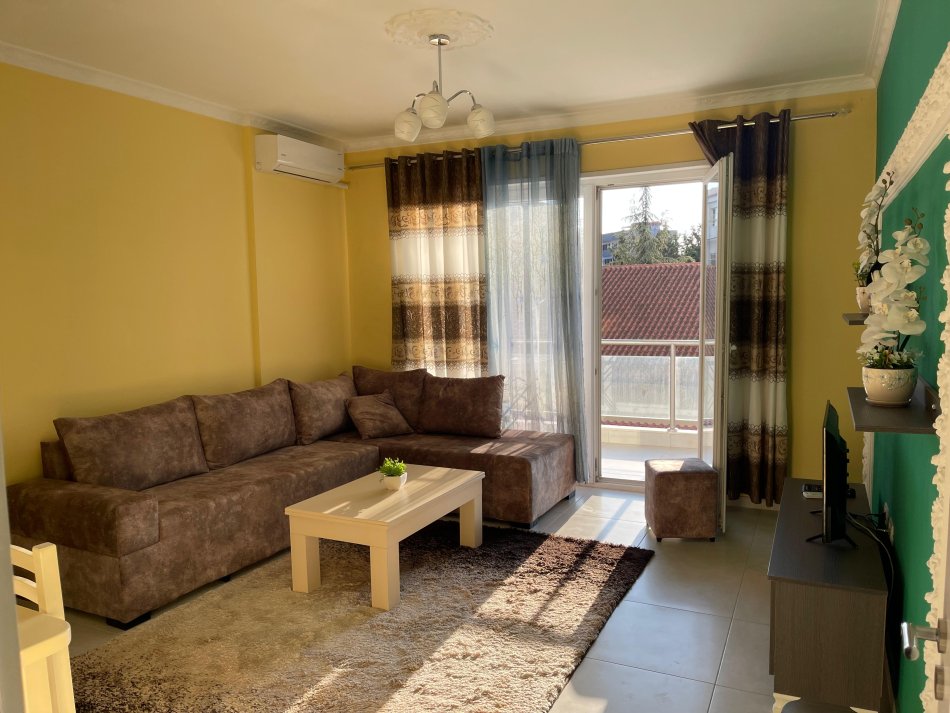 Tirane, jepet me qera apartament 1+1+Ballkon Kati 6, 65 m² 470 € (rruga fuat toptani)