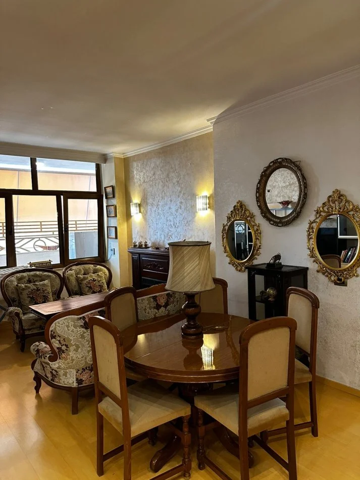 Tirane, jepet me qera apartament 3+1+Ballkon Kati 9, 120 m² 1.500 € (qender)