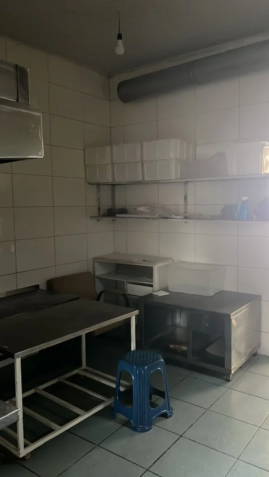 Tirane, jepet me qera ambjent biznesi Kati 0, 110 m² 700 € (Qytet Studenti)
