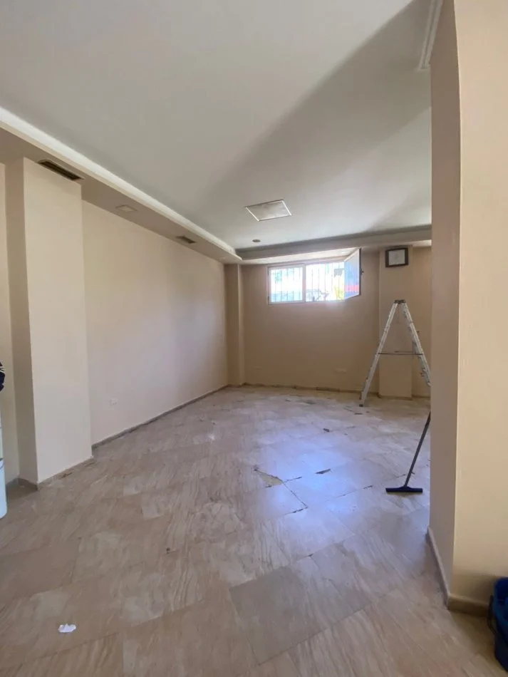 Durres, jepet me qera ambjent biznesi Kati 0, 80 m² 400 € (Lagja 16, Kryqi i Kuq)