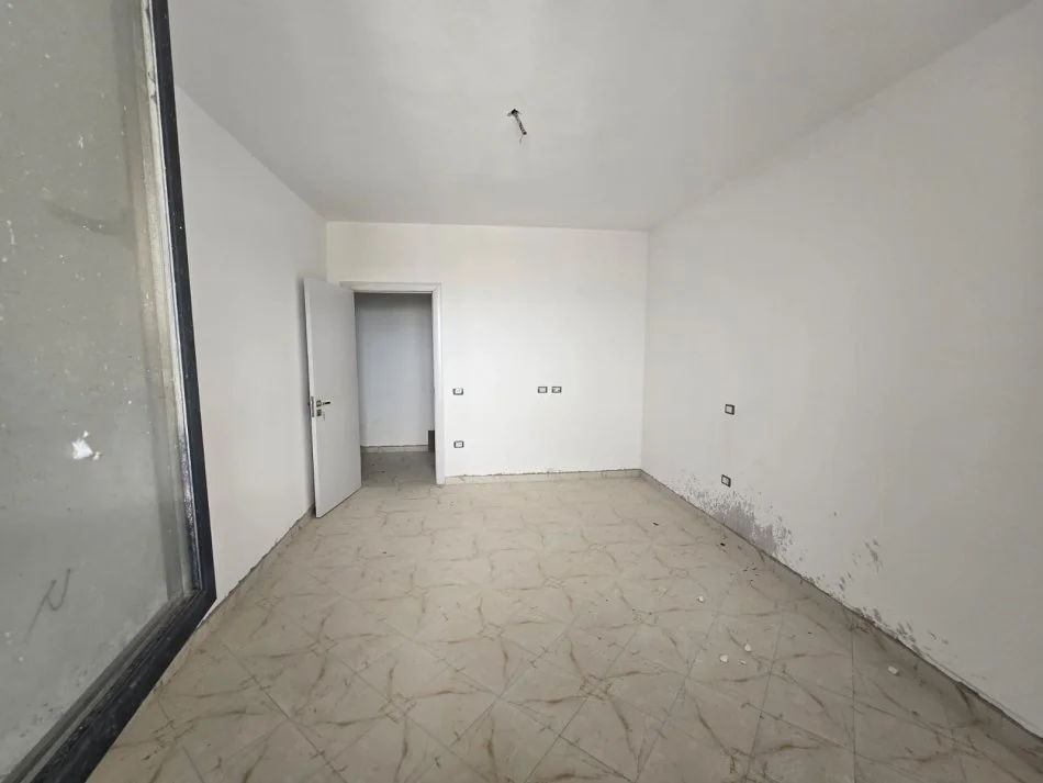 Durres, shitet apartament 1+1+Aneks+Ballkon Kati 4, 95 m² 230.000 € (Vollga)