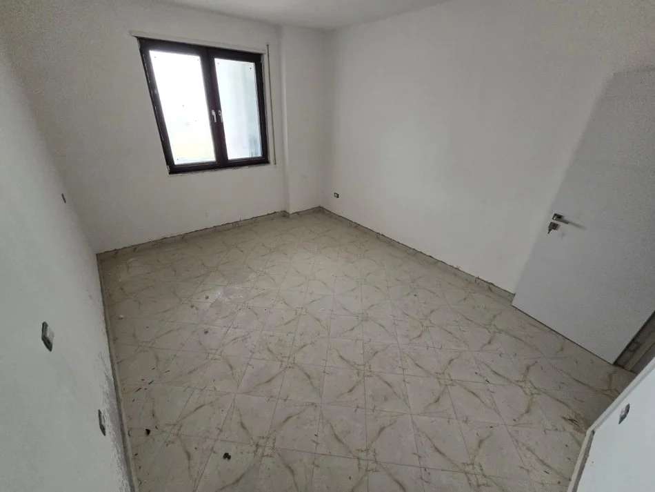 Durres, shitet apartament 1+1+Aneks+Ballkon Kati 4, 95 m² 230.000 € (Vollga)