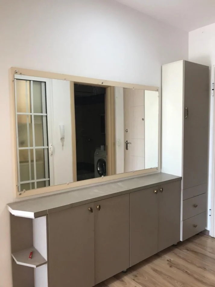 Tirane, jepet me qera apartament 1+1+Aneks+Ballkon Kati 4, 624 m² 540 € (Rruga Budi, AnA Residence)
