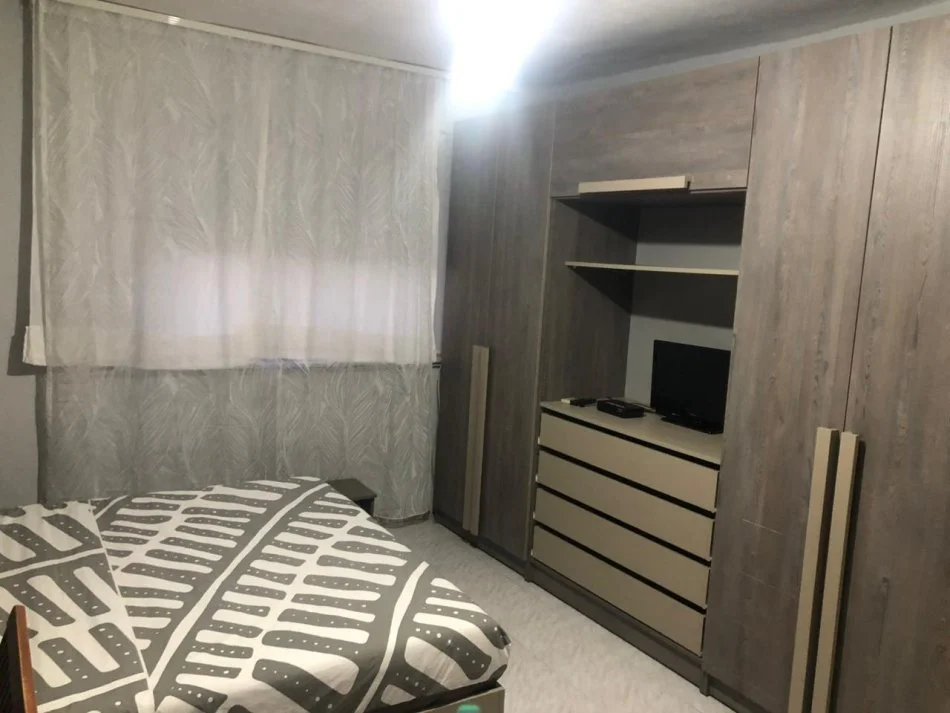 Tirane, jepet me qera apartament 2+1 Kati 5, 78 m² 550 € (Rruga e Kavajes)