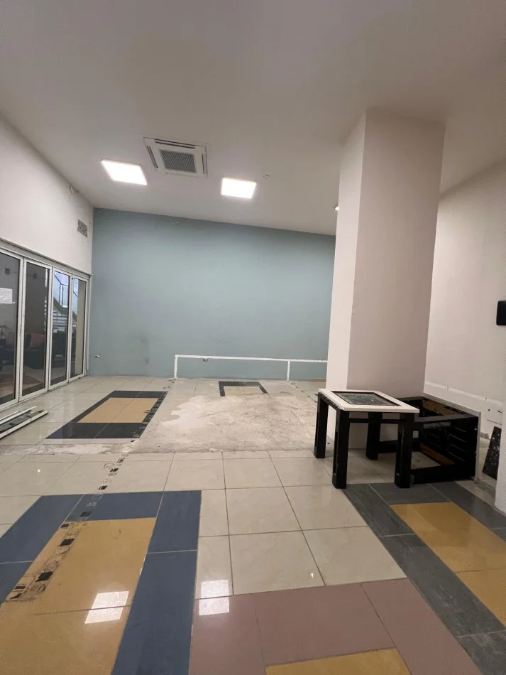 Tirane, jepet me qera ambjent biznesi Kati 2, 60 m² (Rruga e Barrikadave)