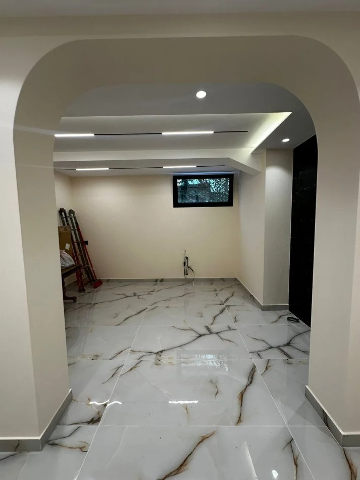 Tirane, jepet me qera Vile Kati 2, 80 m² 1.000 € (ambasada amerikane)