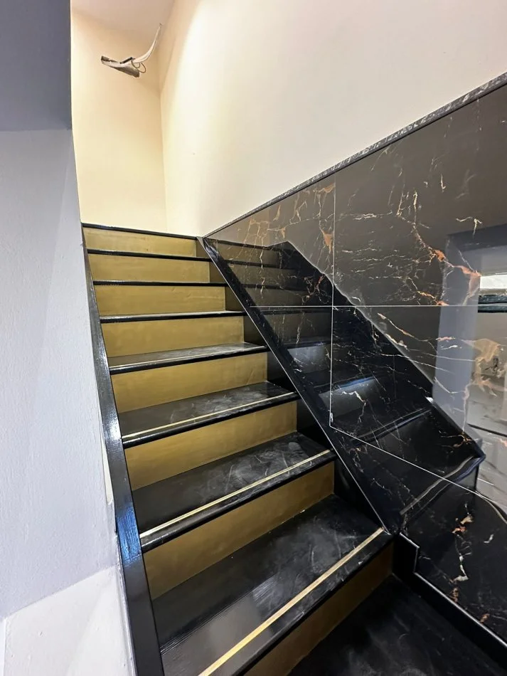 Tirane, jepet me qera Vile Kati 2, 80 m² 1.000 € (ambasada amerikane)