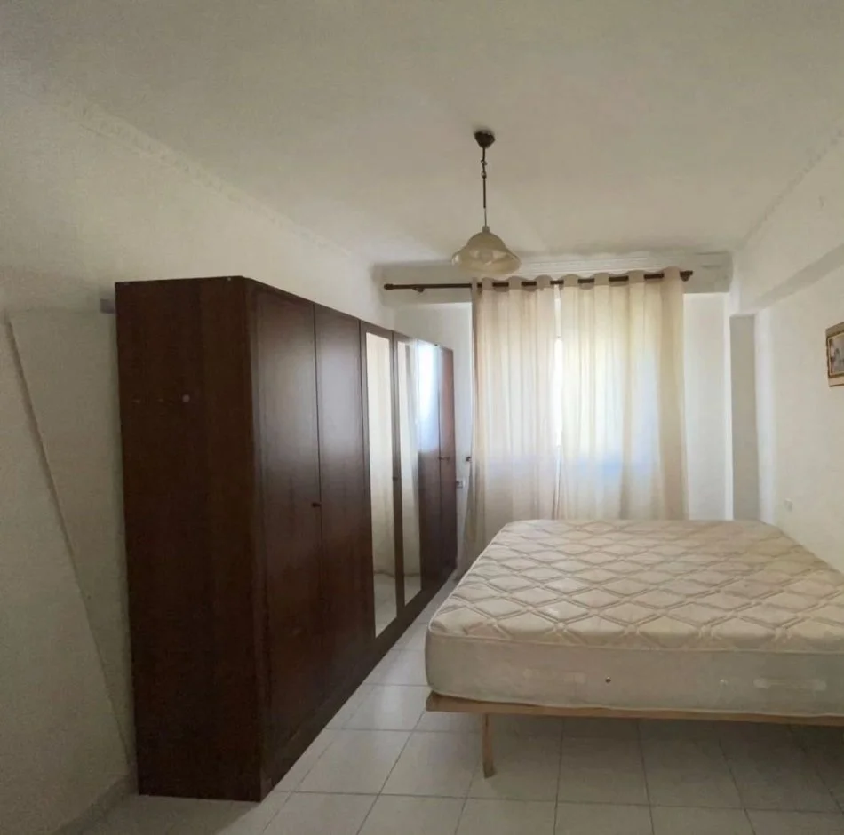 Durres, jepet me qera apartament 1+1+Ballkon Kati 6, 50 m² 250 € (Egnatia)