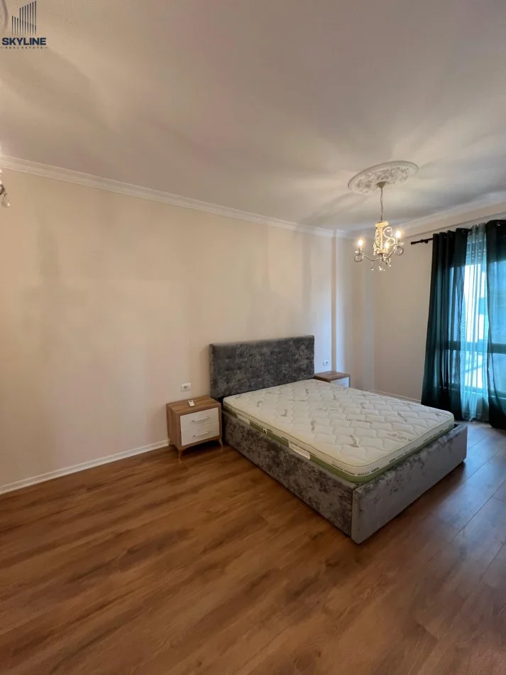 Tirane, jepet me qera apartament 2+1 Kati 3, 100 m² 800 € 