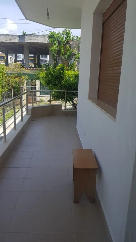 Tirane, shitet shtepi 1 Katshe Kati 1, 136 m² 180.000 € (Shkoze prane Kompleksit te Pallateve Tom Doshi)