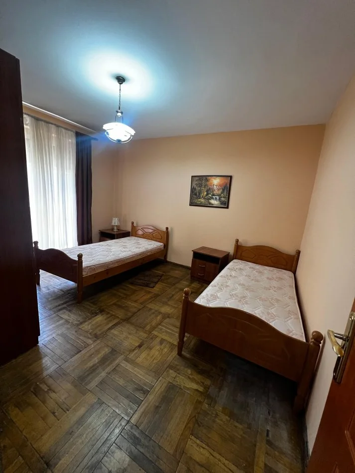 Tirane, jepet me qera apartament 2+1+Ballkon Kati 2, 73 m² 450 € (Frederik Shiroka)