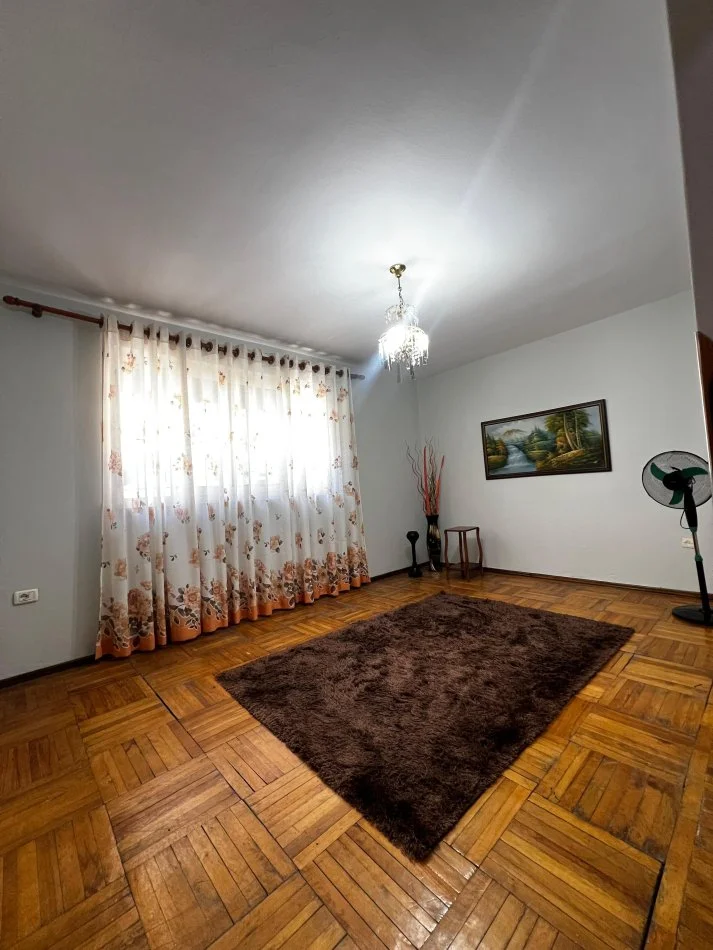 Tirane, jepet me qera apartament 2+1+Ballkon Kati 2, 73 m² 450 € (Frederik Shiroka)