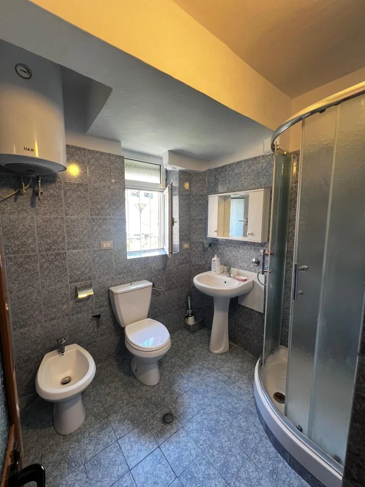 Tirane, jepet me qera apartament 2+1+Ballkon Kati 2, 73 m² 450 € (Frederik Shiroka)