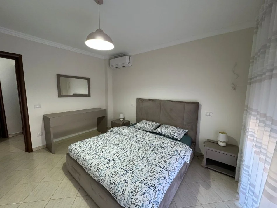 Durres, jepet me qera apartament 2+1+Aneks+Ballkon Kati 4, 100 m² 650 € (Vollga)