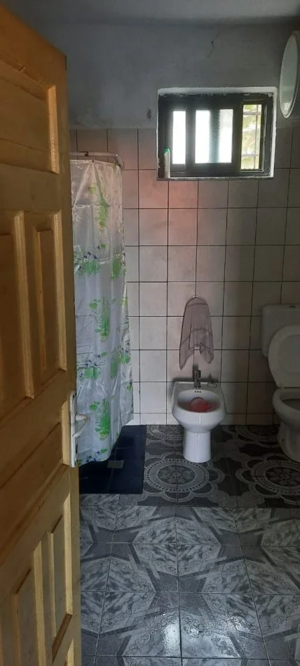 Durres, shitet shtepi 2 Katshe Kati 2, 300 m² 130.000 € (Rrashbull)