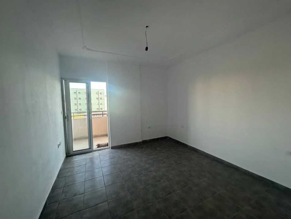 Durres, shitet apartament 3+1+Aneks+Ballkon Kati 2, 138 m² 138.000 € (Lagja 16)