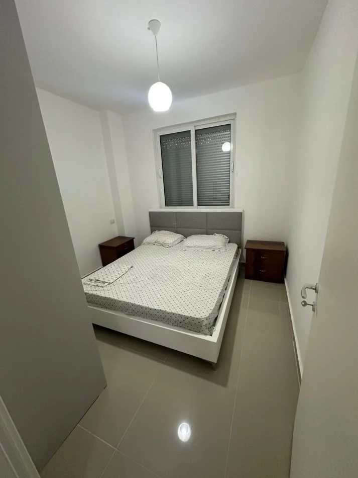 Durres Plazh, jepet me qera apartament 2+1+Aneks+Ballkon Kati 1, 100 m² 450 € (Plazh)