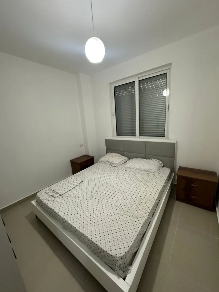 Durres Plazh, jepet me qera apartament 2+1+Aneks+Ballkon Kati 1, 100 m² 450 € (Plazh)