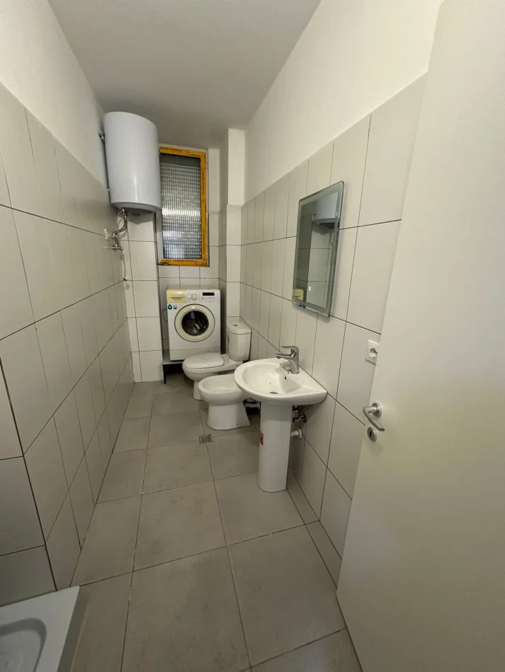 Durres Plazh, jepet me qera apartament 2+1+Aneks+Ballkon Kati 1, 100 m² 450 € (Plazh)