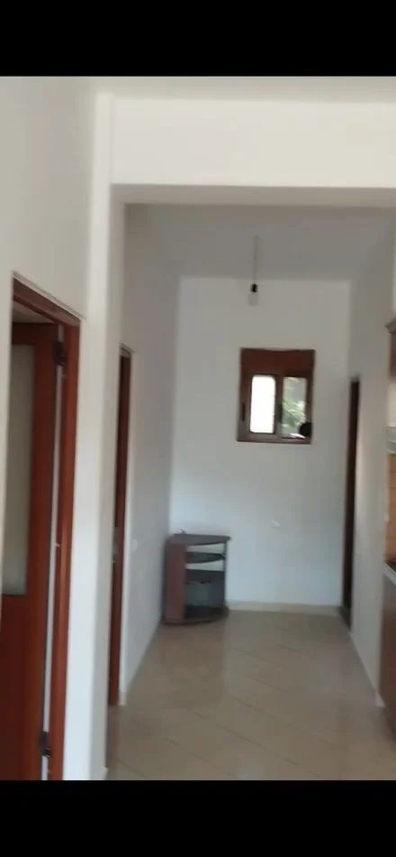 Durres, jepet me qera apartament 2+1+Aneks+Ballkon Kati 1, 100 m² 250 € 