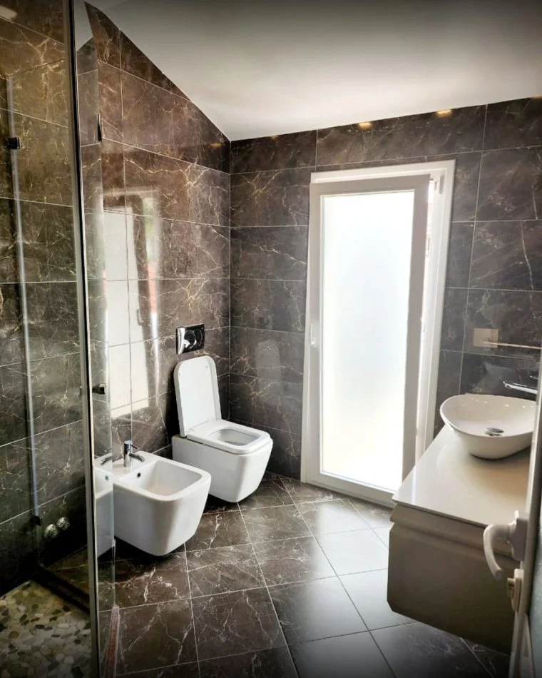 Tirane, jepet me qera Vile 2 Katshe Kati 2, 300 m² 1.500 € (Selite)