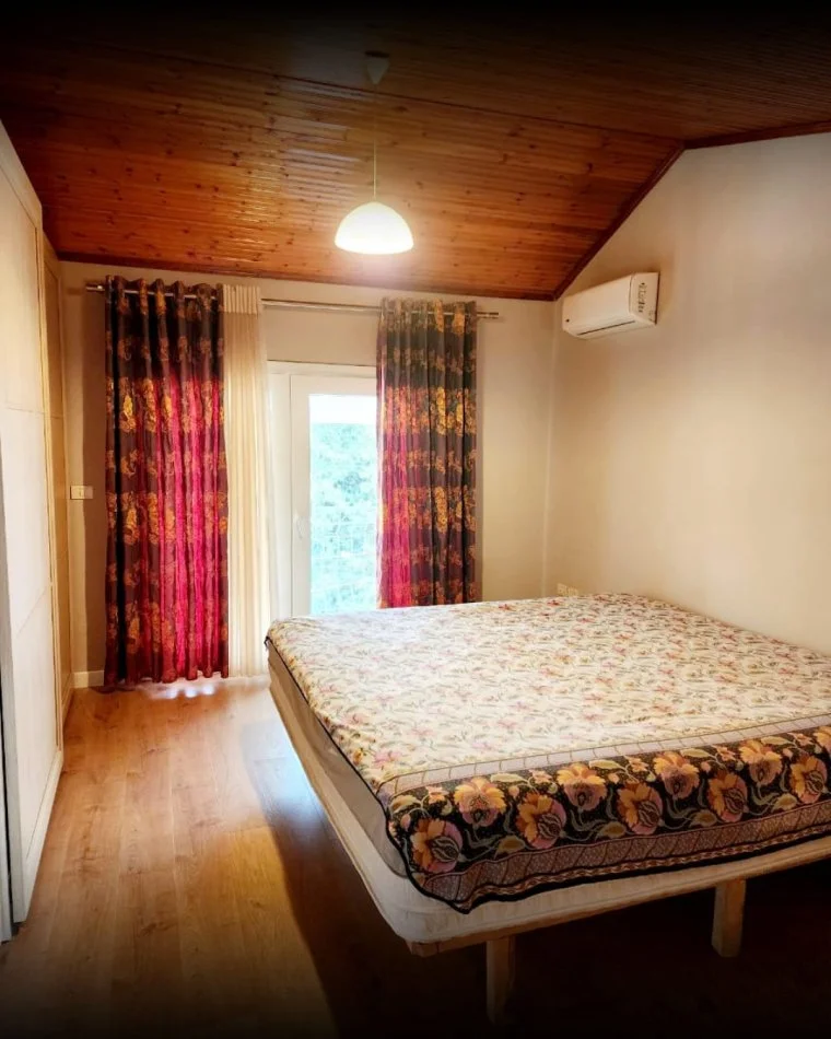 Tirane, jepet me qera Vile 2 Katshe Kati 2, 300 m² 1.500 € (Selite)