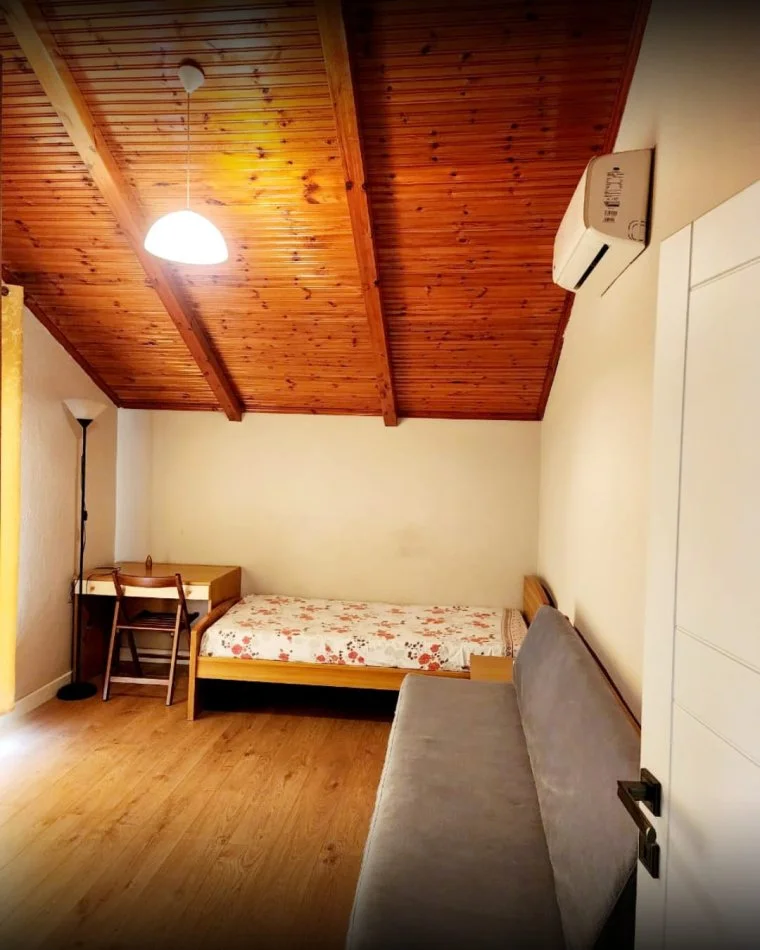 Tirane, jepet me qera Vile 2 Katshe Kati 2, 300 m² 1.500 € (Selite)