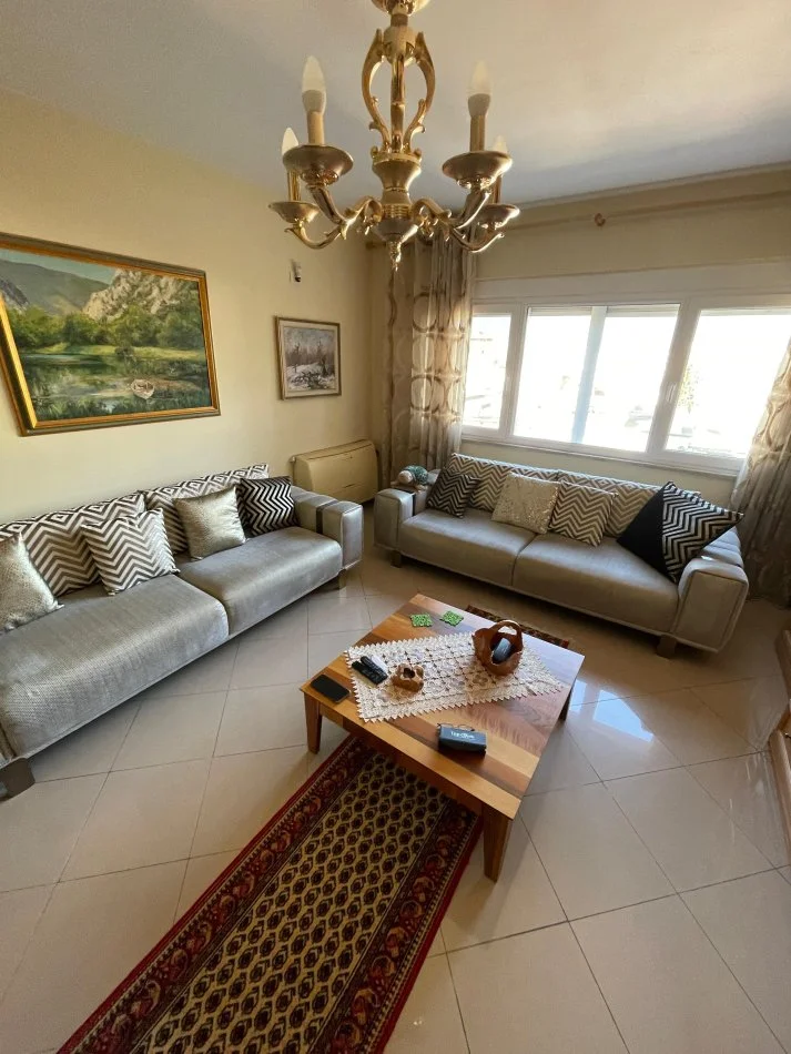 Tirane, shitet apartament 1+1+Ballkon Kati 6, 77 m² 213.000 € (Rruga e Elbasanit)