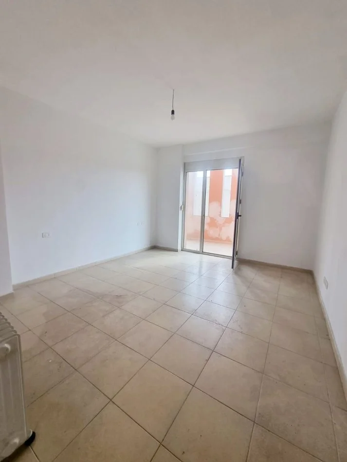 Durres, shitet apartament 3+1+Ballkon Kati 3, 134 m² 118.000 € (Plazh Durres Tropikal)