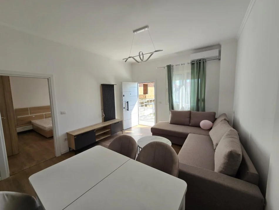 Durres Plazh, shitet apartament 2+1 Kati 1, 65 m² 76.000 € (Plazh)