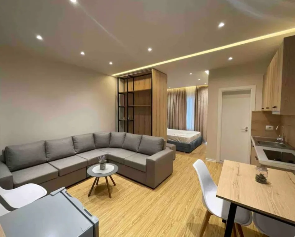 Shkembi Kavajes, jepet me qera apartament 1+1+Aneks+Ballkon Kati 2, 60 m² 400 € (Shkembi i Kavajes)