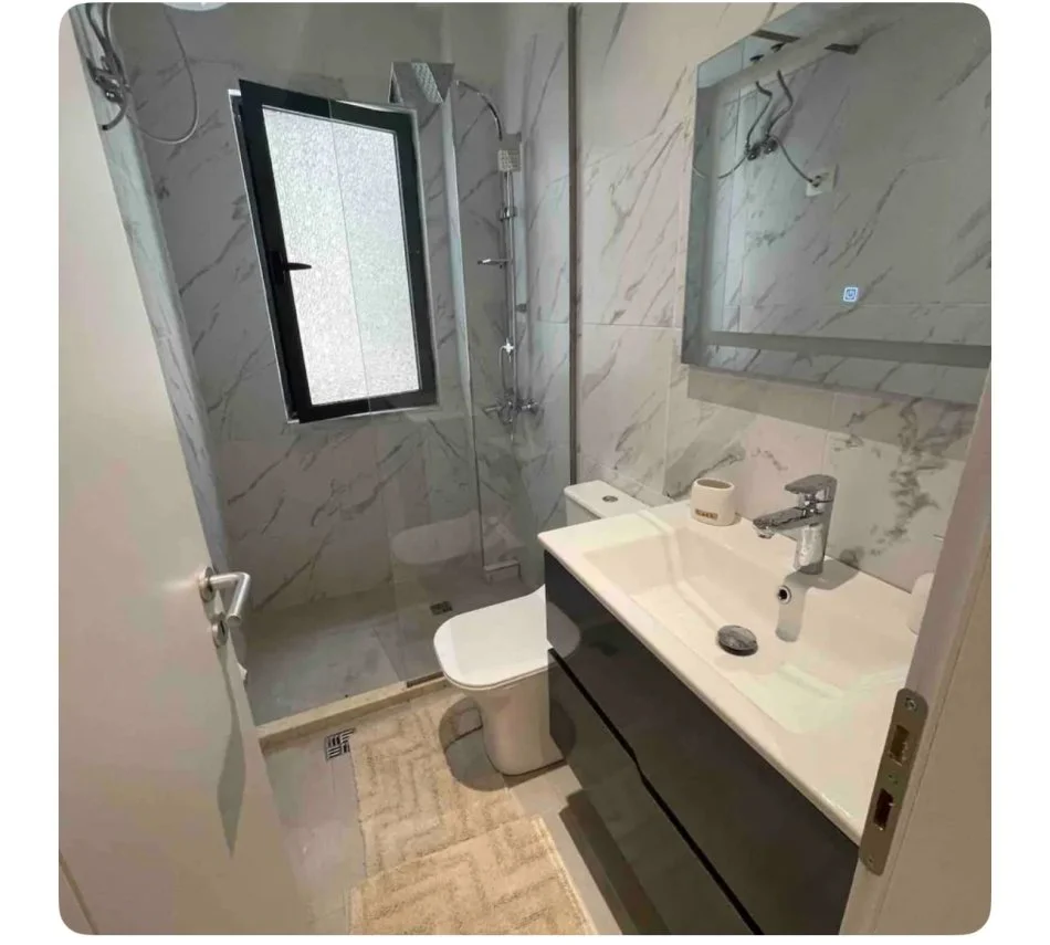 Shkembi Kavajes, jepet me qera apartament 1+1+Aneks+Ballkon Kati 2, 60 m² 400 € (Shkembi i Kavajes)