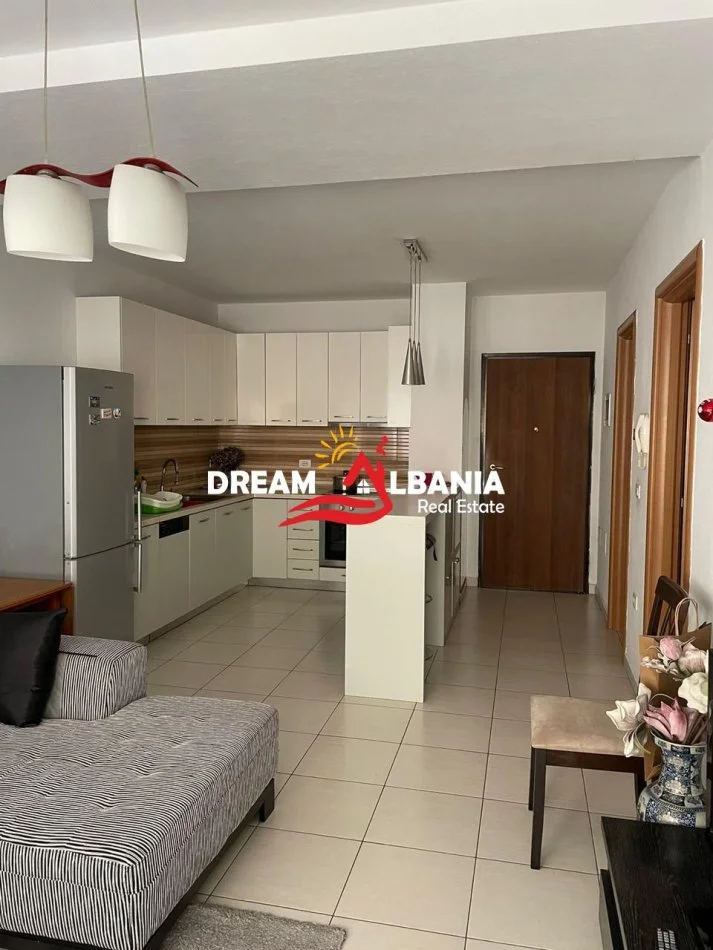 Tirane, shitet apartament 1+1+Ballkon Kati 4, 64 m² 105.000 € (Ne Yzberisht )