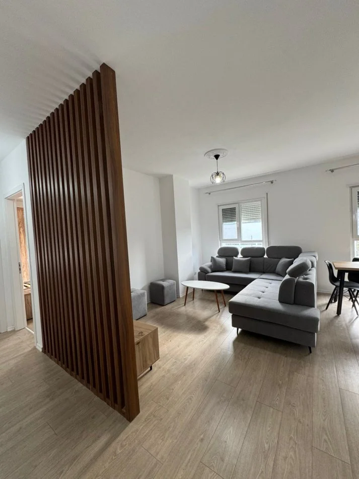 Tirane, jepet me qera apartament 2+1 Kati 2, 90 m² 500 € (Univers City, prane Qtu-se)