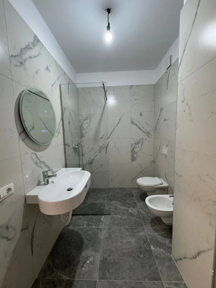 Tirane, jepet me qera apartament 2+1 Kati 2, 90 m² 500 € (Univers City, prane Qtu-se)