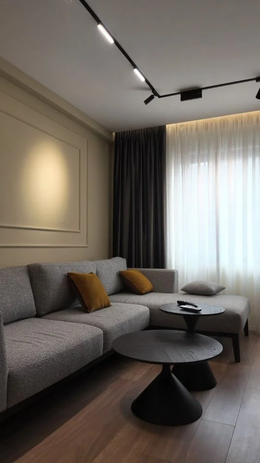 Tirane, jepet me qera apartament 2+1+Ballkon Kati 3, 105 m² 1.100 € (Rruga Qemal Stafa)