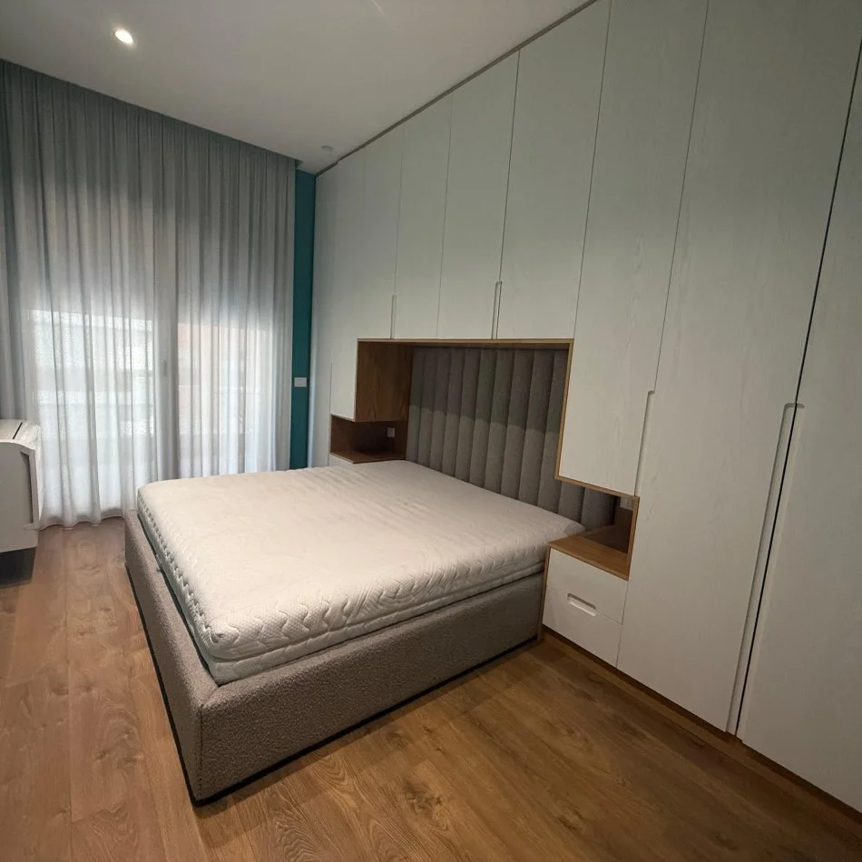 Tirane, jepet me qera apartament 1+1+Ballkon Kati 3, 60 m² 750 € (Delijorgji)