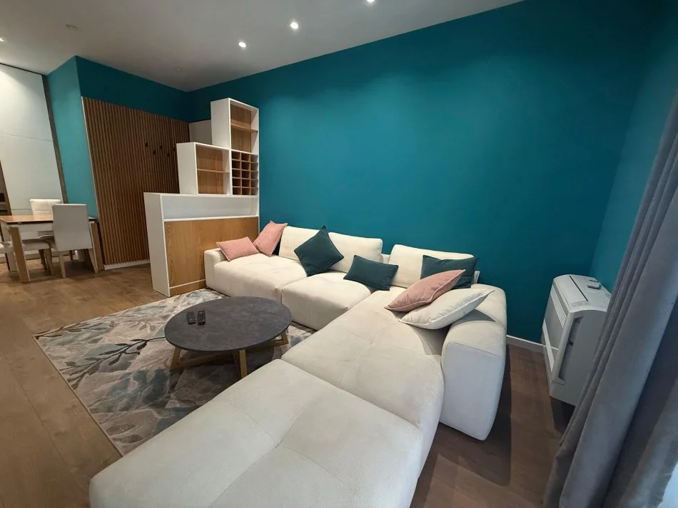 Tirane, jepet me qera apartament 1+1+Ballkon Kati 3, 60 m² 750 € (Delijorgji)