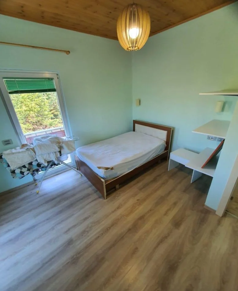 Tirane, shitet Vile 3 Katshe , 400 m² 350.000 € (Peze e Vogel)