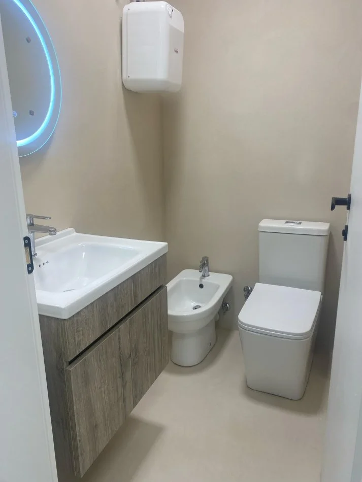 Durres, jepet me qera ambjent biznesi Kati 8, 430 m² (Galaktiku)