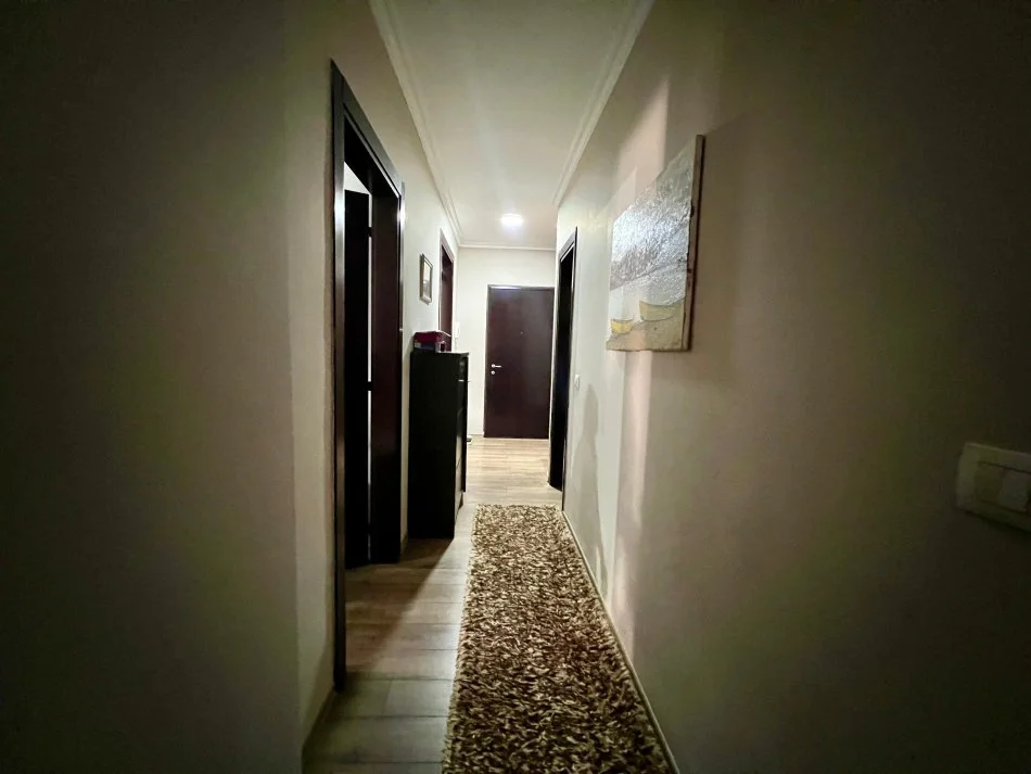 Tirane, shitet apartament 1+1+Ballkon Kati 4, 104 m² 155.000 € (Fresk)