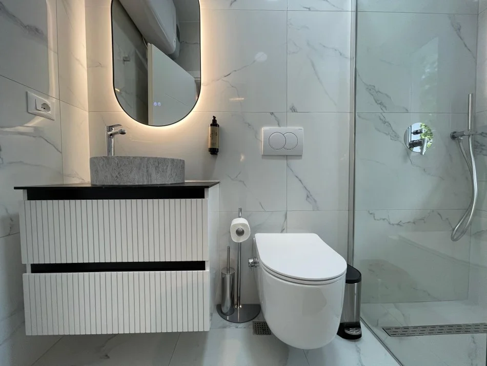 Tirane, Shiten 2 Garsoniere me Verande, Kati 2, 170.000 € (Brryli) Mundesi shume e mire investimi!