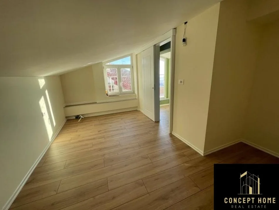 Tirane, shitet apartament duplex 3+1 Kati 4, 150 m² 190.000 € (Fresk, prane "Bosfor Bar")