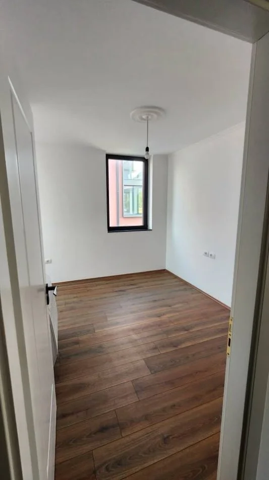 Tirane, shitet Vile 3+1 Kati 3, 165 m² 270.000 € (Kombinat, prane "Poliklinika Nr. 6")