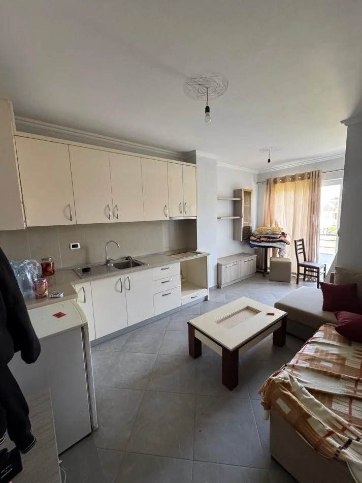 Tirane, shitet apartament 1+1 Kati 2, 47 m² 75.000 € (Astir, prane Viles L)