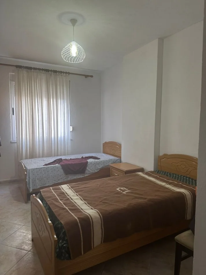 Durres, shitet apartament 2+1+Aneks+Ballkon Kati 3, 92 m² 110.000 € (Stacioni i Trenit)