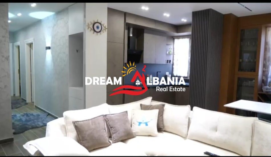 Tirane, jepet me qera apartament 2+1 , 140 m² 1.000 € (shkolla e bashkuar)