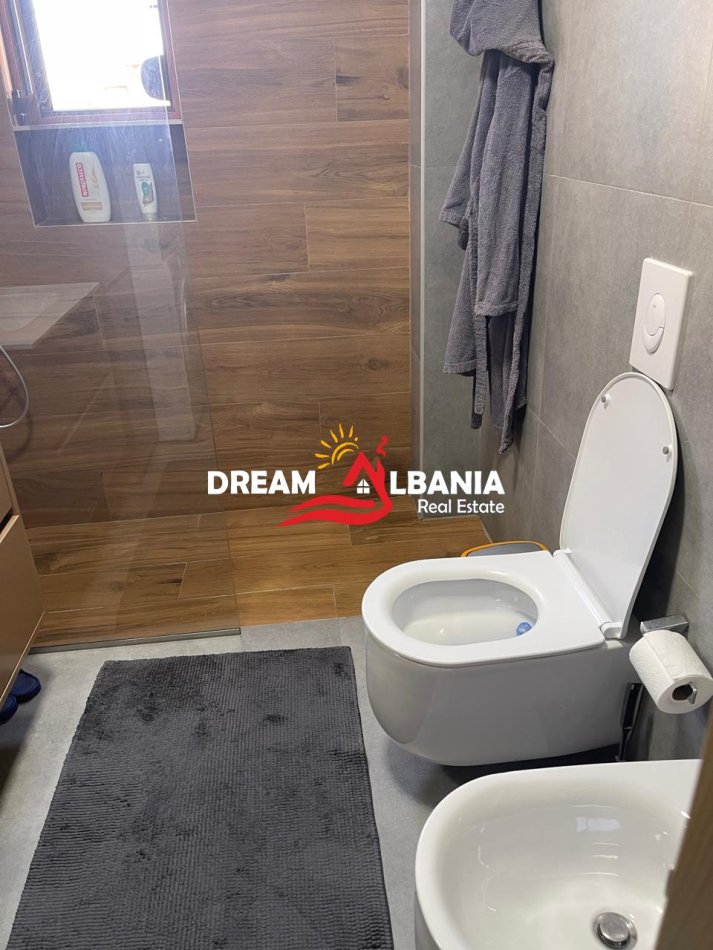 Tirane, shitet apartament 2+1 , 70 m² 155.000 € (myslym shyri)